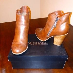 Michael By Michael Shannon Ginnie Side Zip Up Bootie Shoes